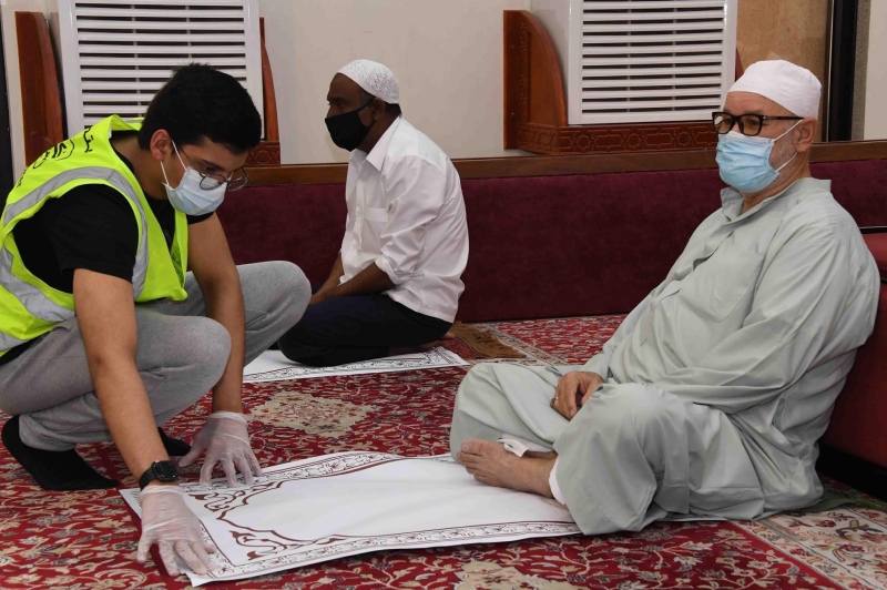 مشاركه الفريق التطوعي في اليوم العالمي للتطوع وبرئاسة مدير المتطوعين بالجمعية